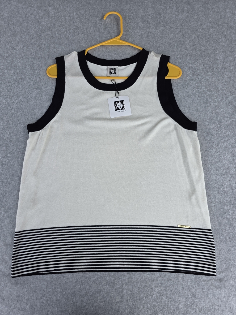 Anne Klein Ivory White Sleeveless Blouse Medium NWT